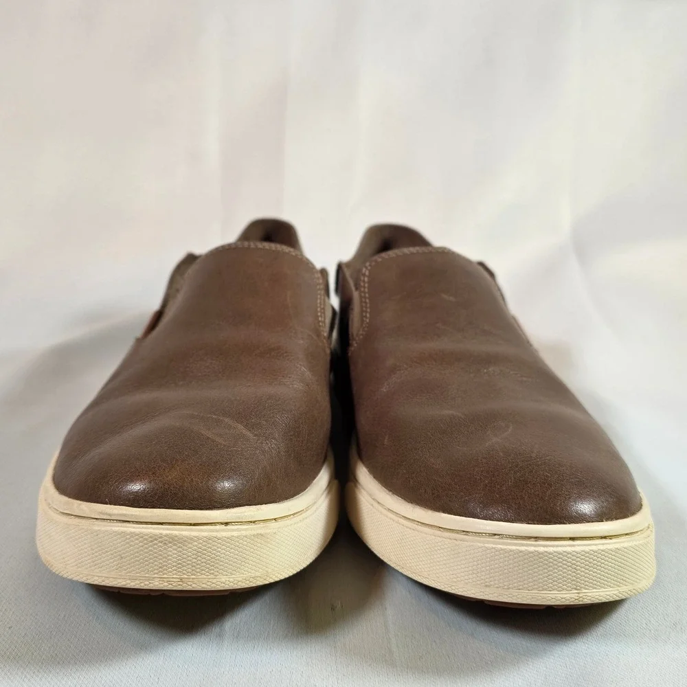 OluKai Pehuea Womens 8.5 Leather Slip On Sneakers Fox Brown Coastal Everyday